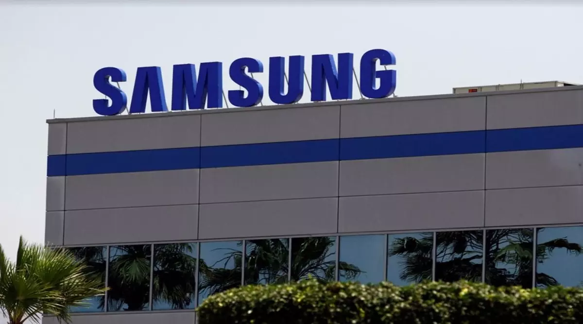 Labour union of Samsung holds rally ahead of talks