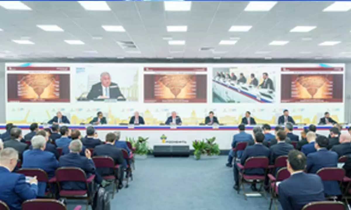 Rosneft CEO presents keynote speech at SPIEF Energy Panel