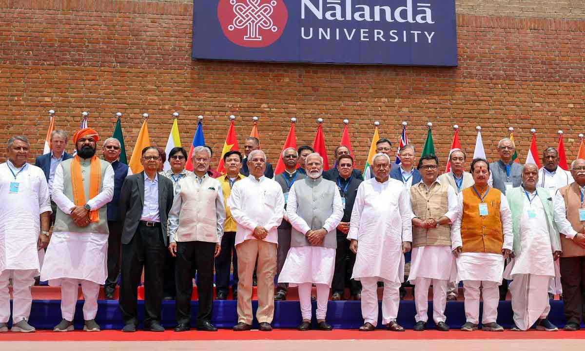 Prime Minister Narendra Modi, External Affairs Minister S. Jaishankar, Bihar Governor Rajendra Arlekar, Chief Minister Nitish Kumar, Deputy CMs Samrat Choudhary and Vijay Sinha and other delegates during the inauguration of the new campus of Nalanda University, in Nalanda district, Bihar