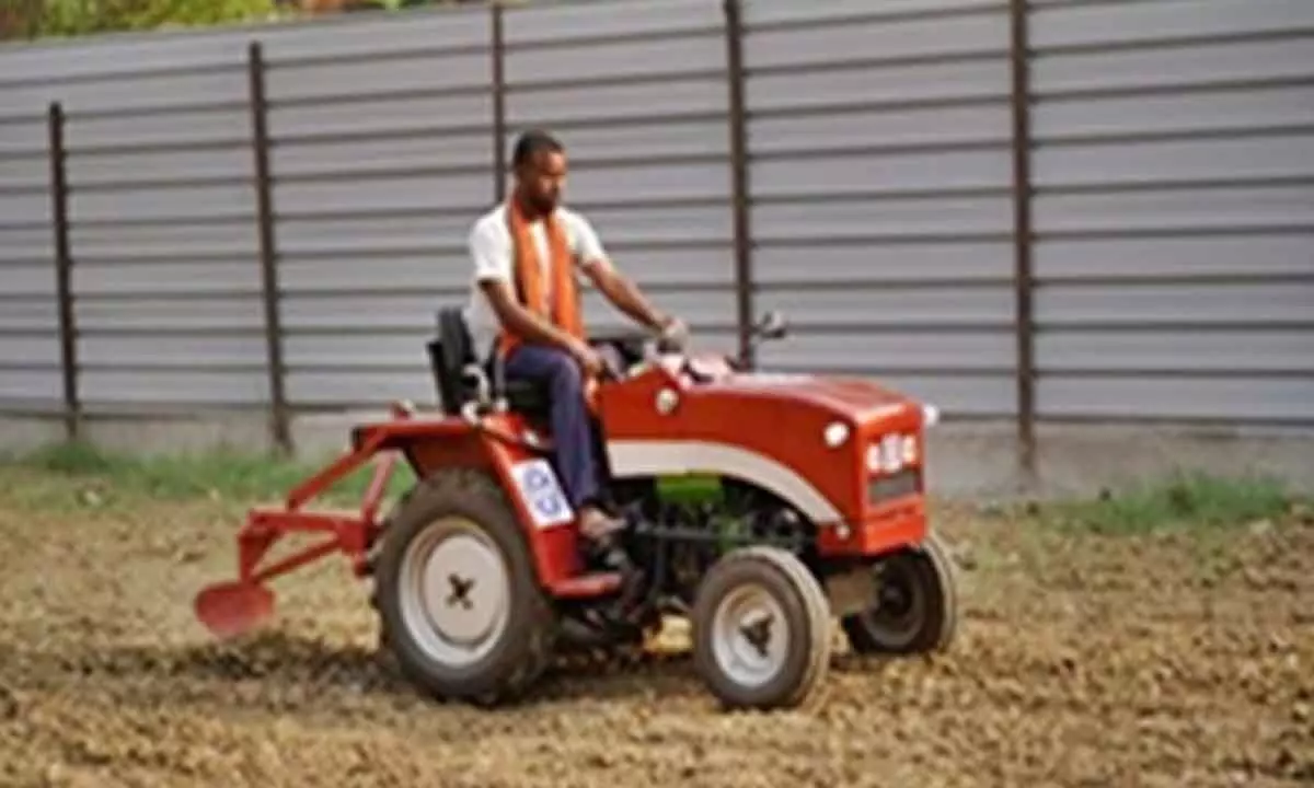 CSIR develops compact utility tractor for farmers