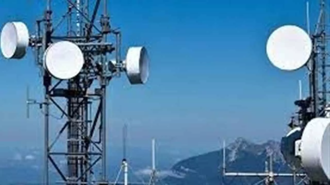 Centre holds consultations on telecom reforms