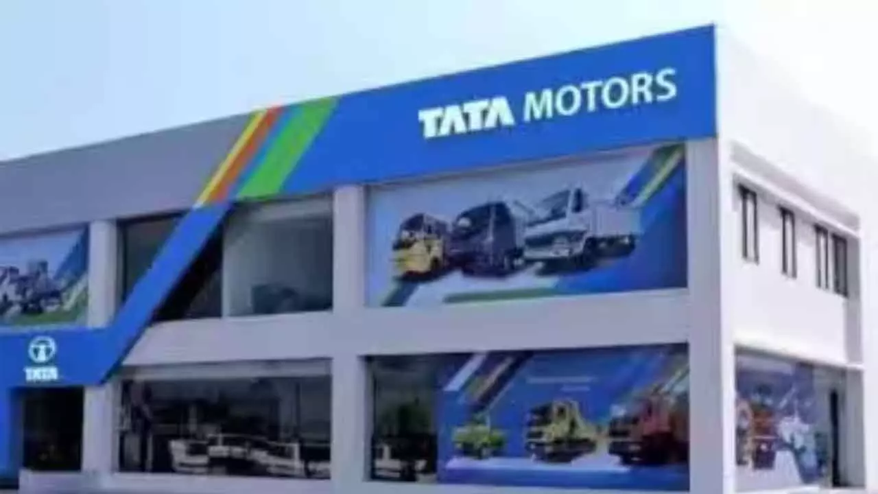 Tata Motors shares slump 4%