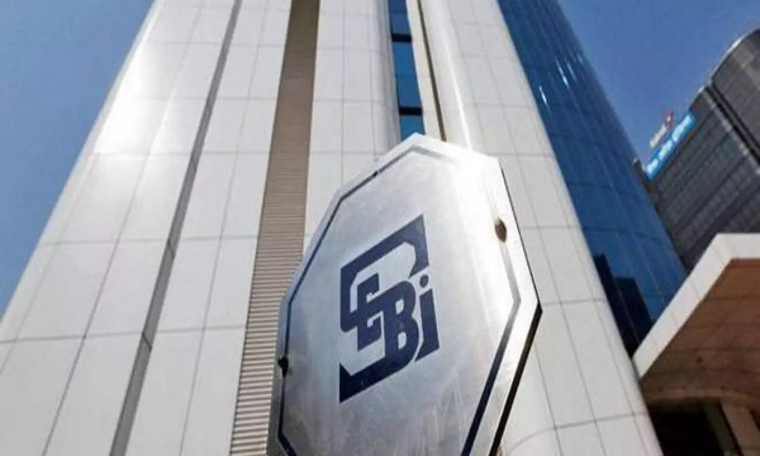 SEBI Regulates Index Options Surge: Casino-Like Trading Concerns