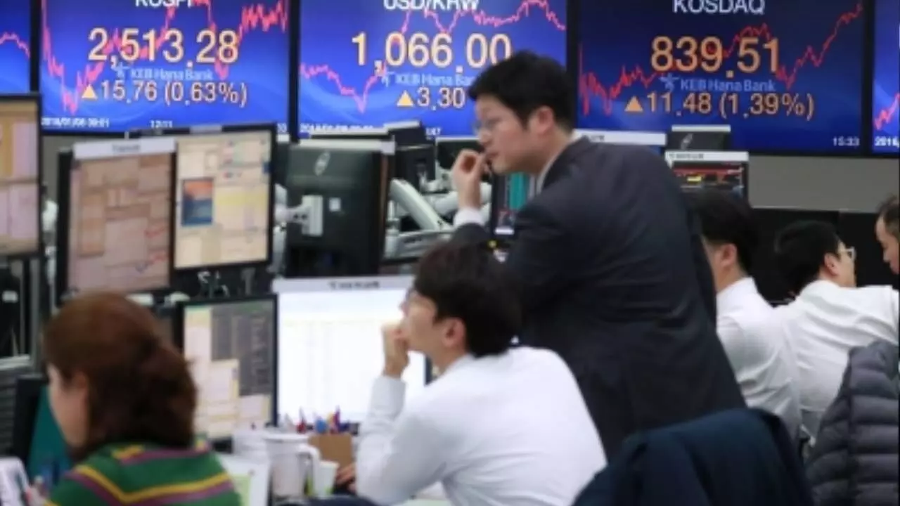 South Korean stock markets extend gains led by Samsung