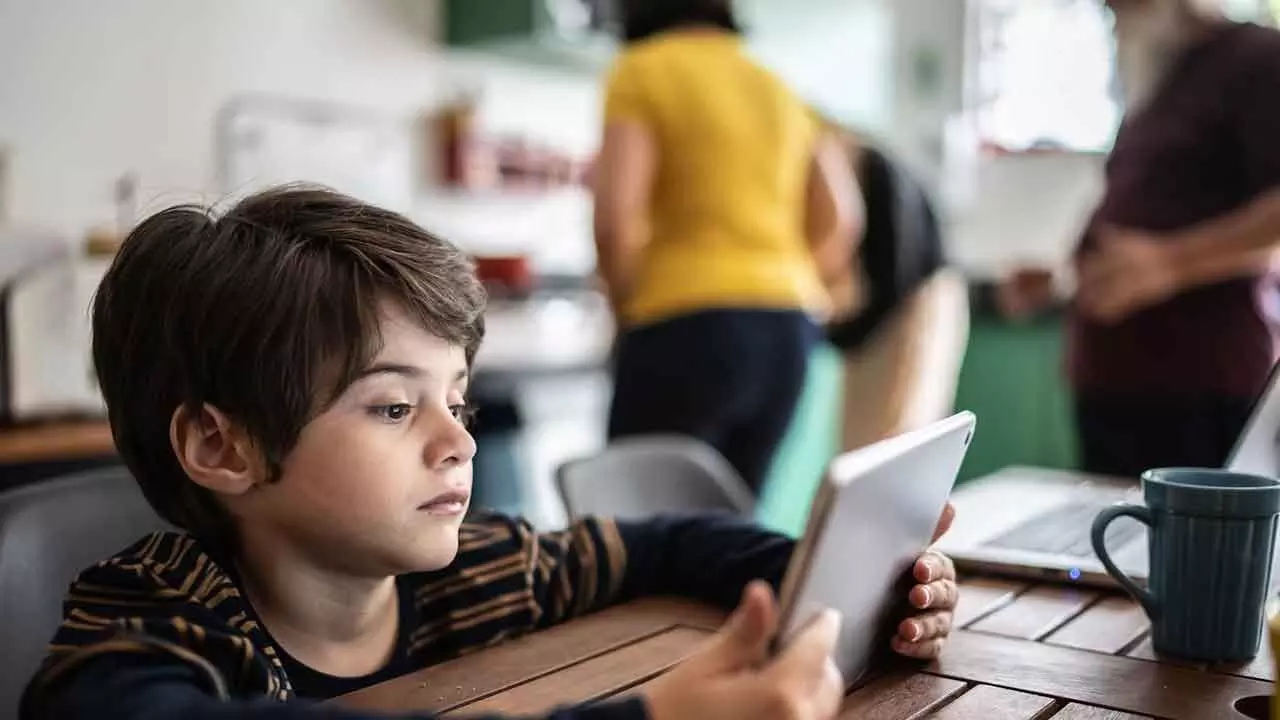 How screen time impacts kids’ diet, sleep, activity