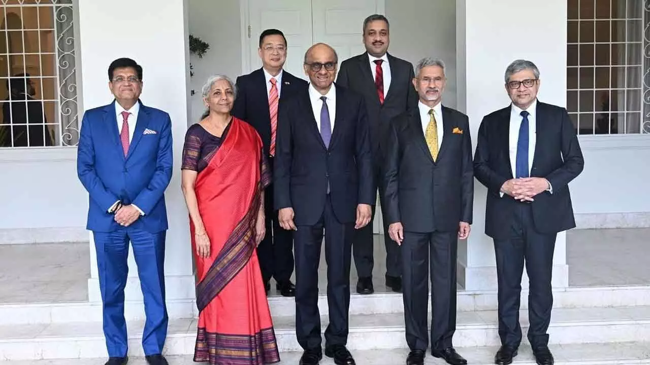 Goyal meets business leaders in Singapore