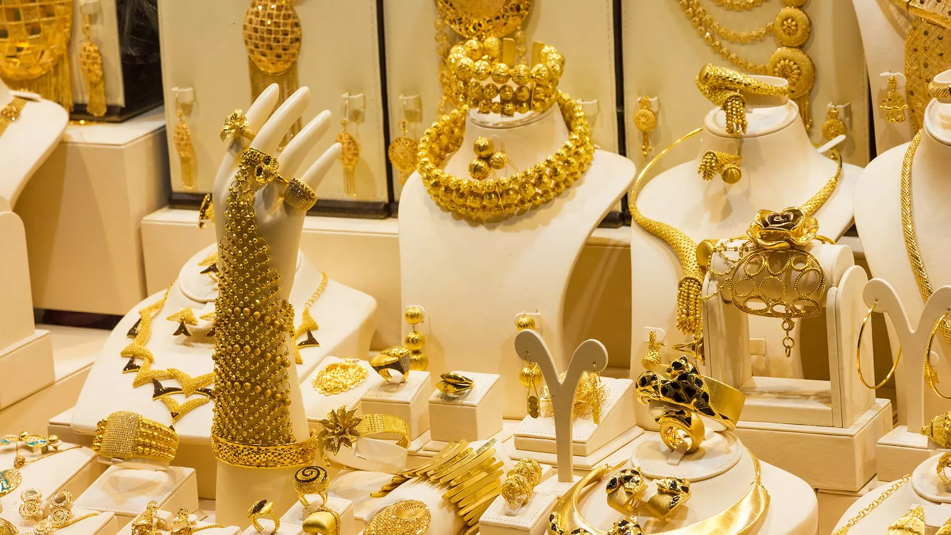 Gold, Silver Prices Drop in India: Check City-Wise Prices - August 30