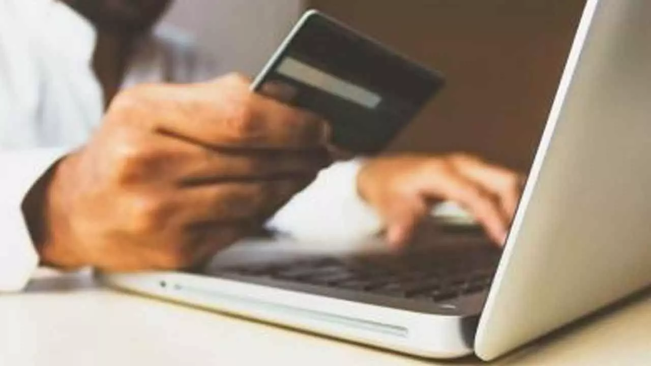 E-commerce payments will cross $292 bn by 2028