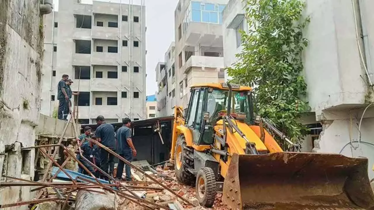 HYDRAA Issues Notices to Jayabheri Constructions