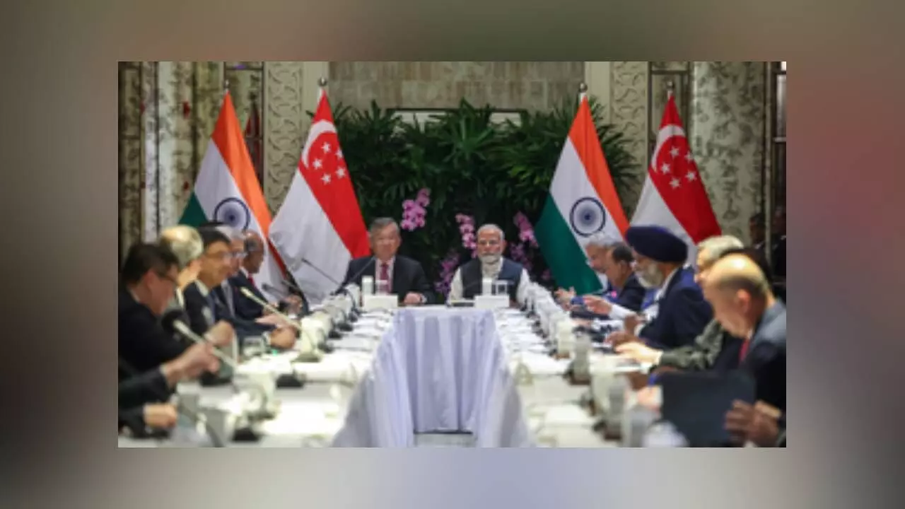 PM Modi invites top Singaporean business leaders to join India growth story