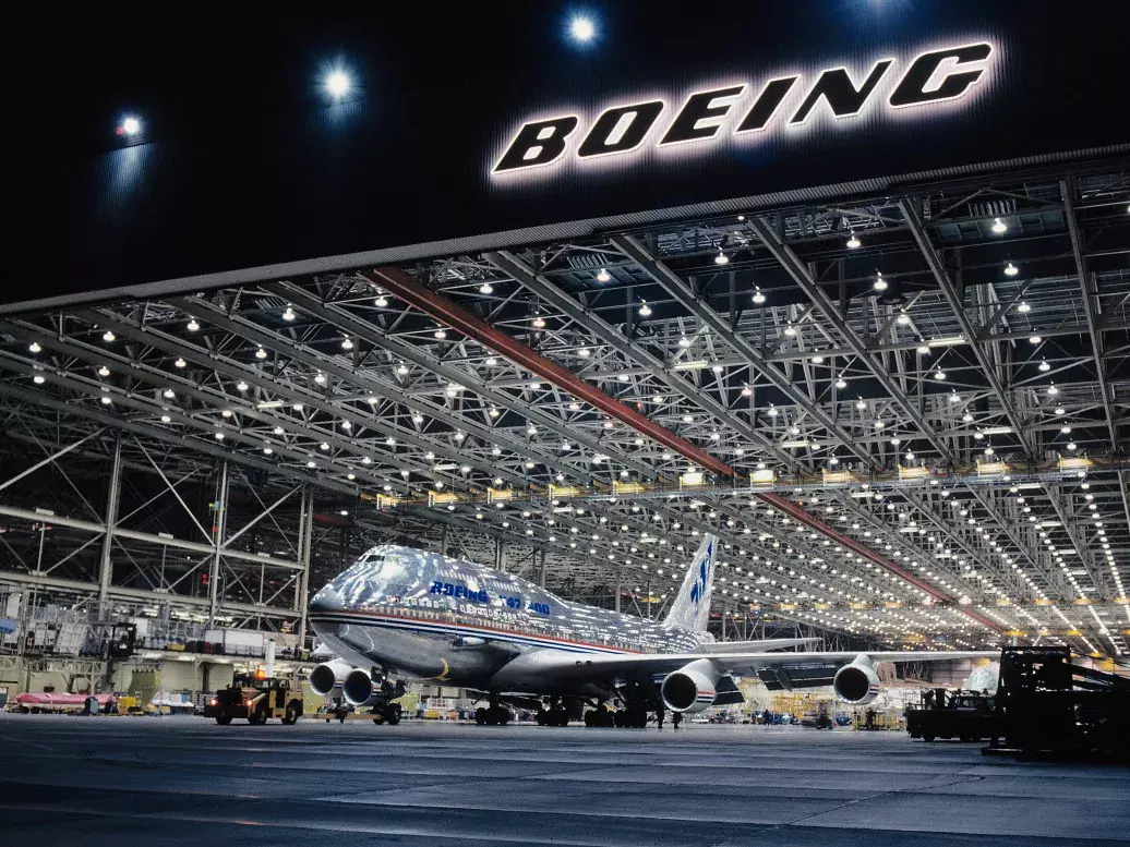 Boeing reaches historic pay contract with workers union