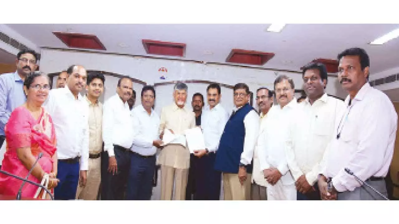 CII AP Gives Rs 6.7 Cr To CM Relief Fund