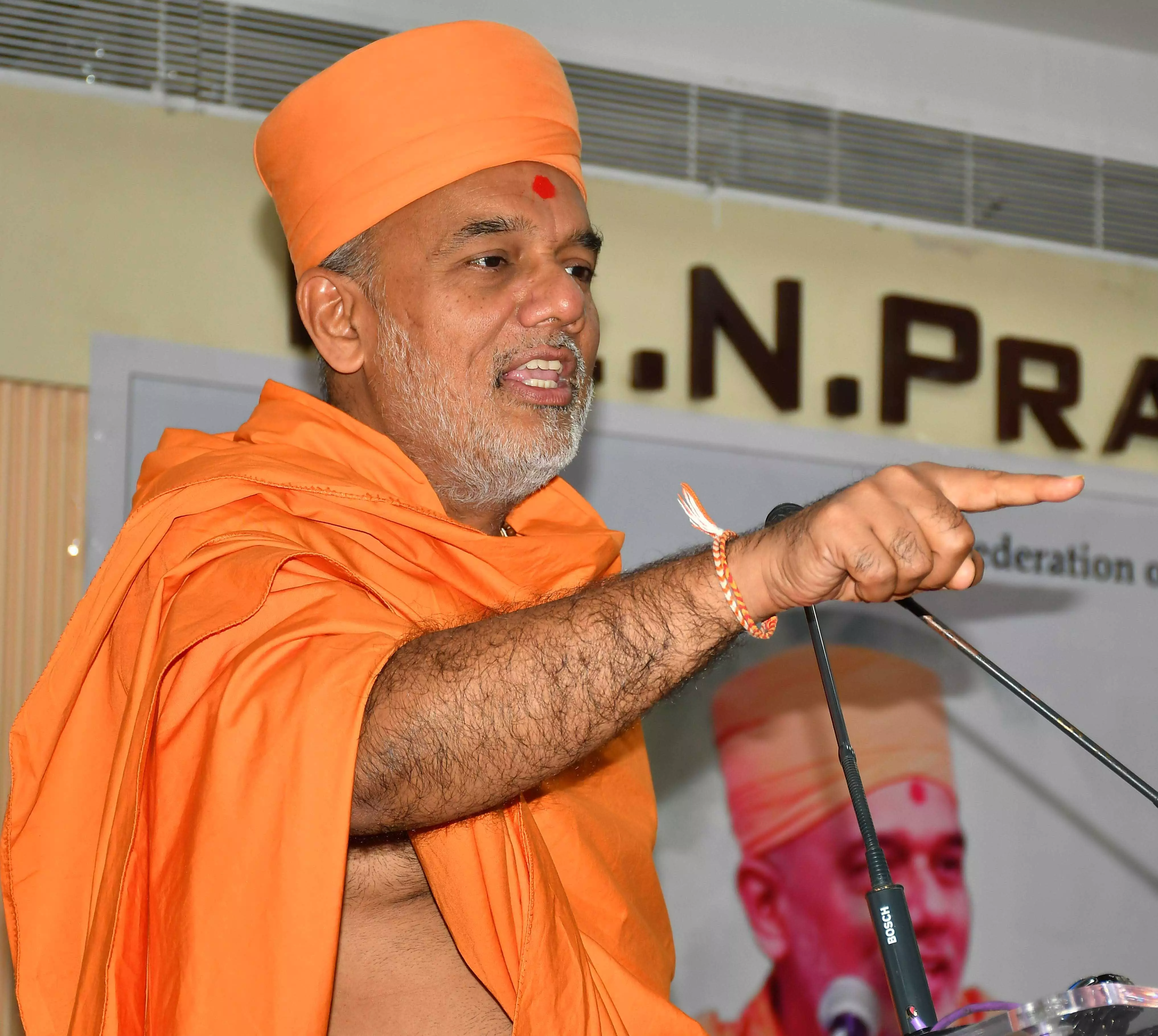 Spirituality Stresses on Management: Gyanvatsal Swami