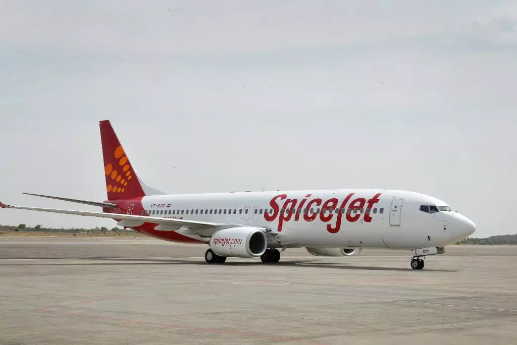 SpiceJet Stock Surges 10% Following ₹3,000 Crore QIP Fundraise