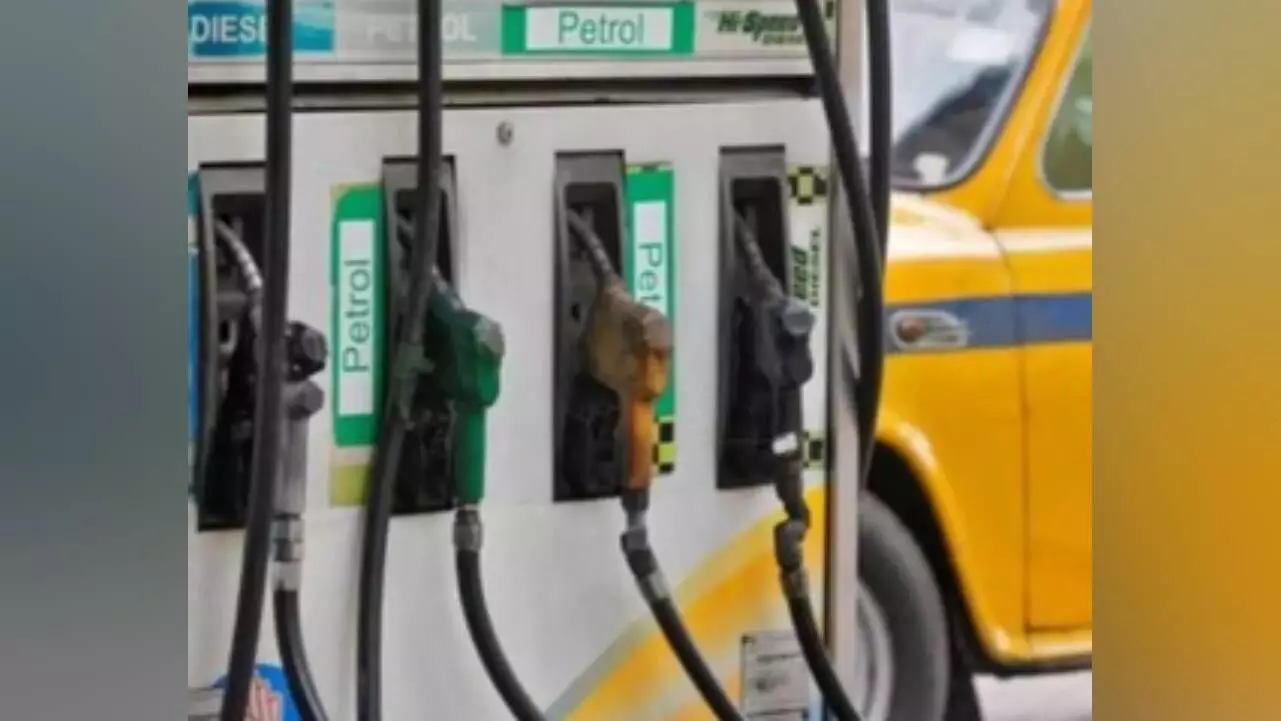 Petrol, diesel likely to see Rs 2-3 per litre cut if crude prices remain stable: Report