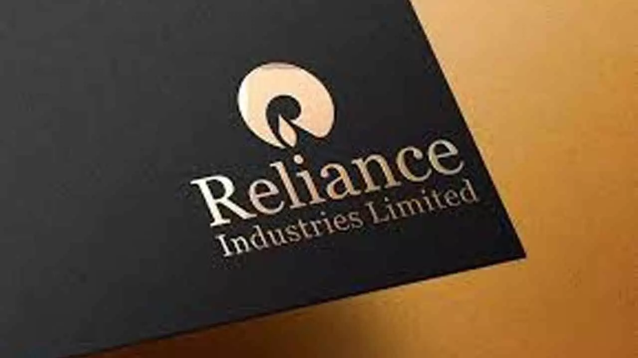 Reliance Ind Loses Rs 66,820-Cr Mcap