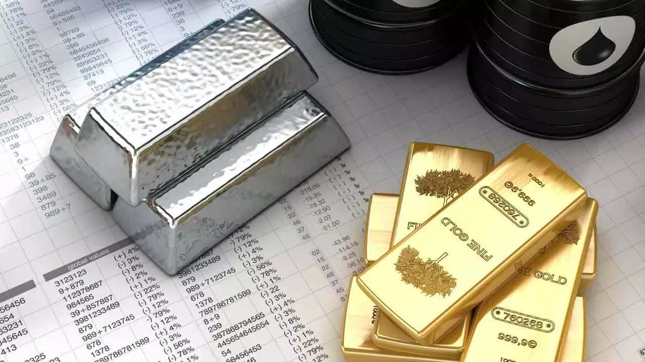 Gold Futures Fall On Low Demand