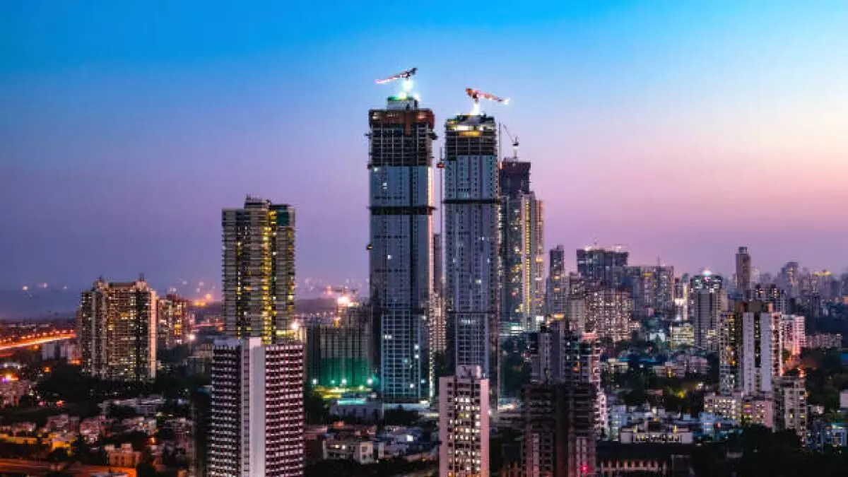 Borivali Real Estate Soars: ₹14 Crore Sale for Luxury 4 BHK Apartment