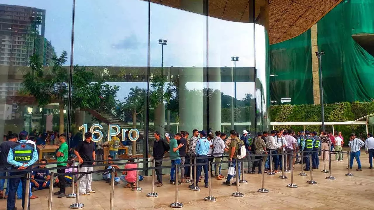 Apple To Launch More Retail Stores In India