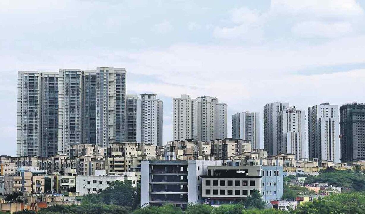 Hyderabad Sees 25% Decline in Real Estate Registrations