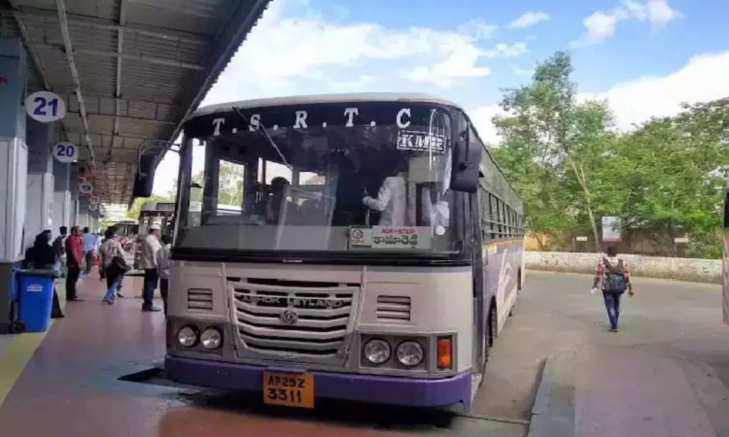 Rising Bus Fares Frustrate Travelers Ahead of Vijayadasami