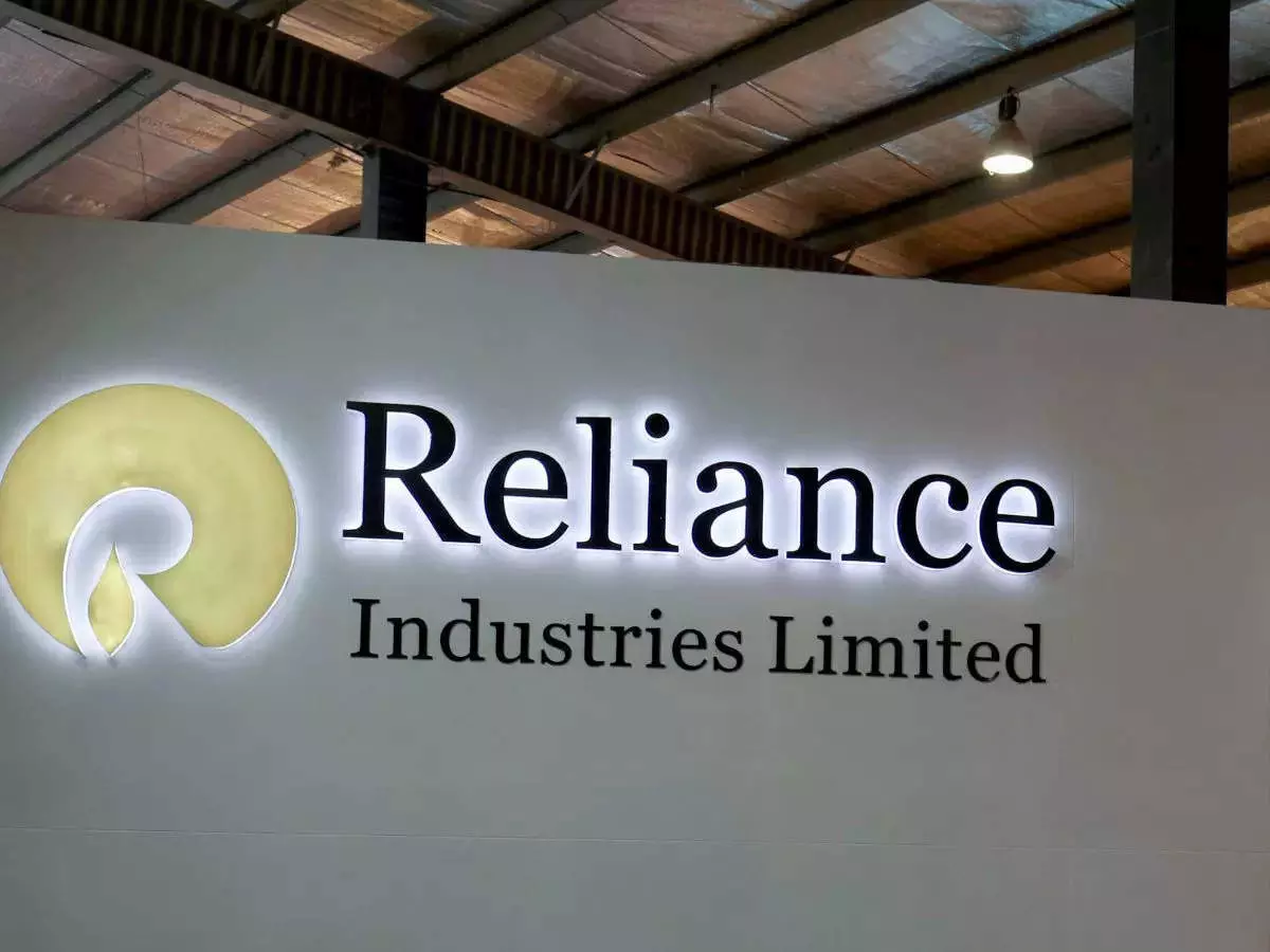 Reliance Q2 Results Announcement: RILs Net Profit Expected to Decline by Over 10%, Focus on Jio ARPU