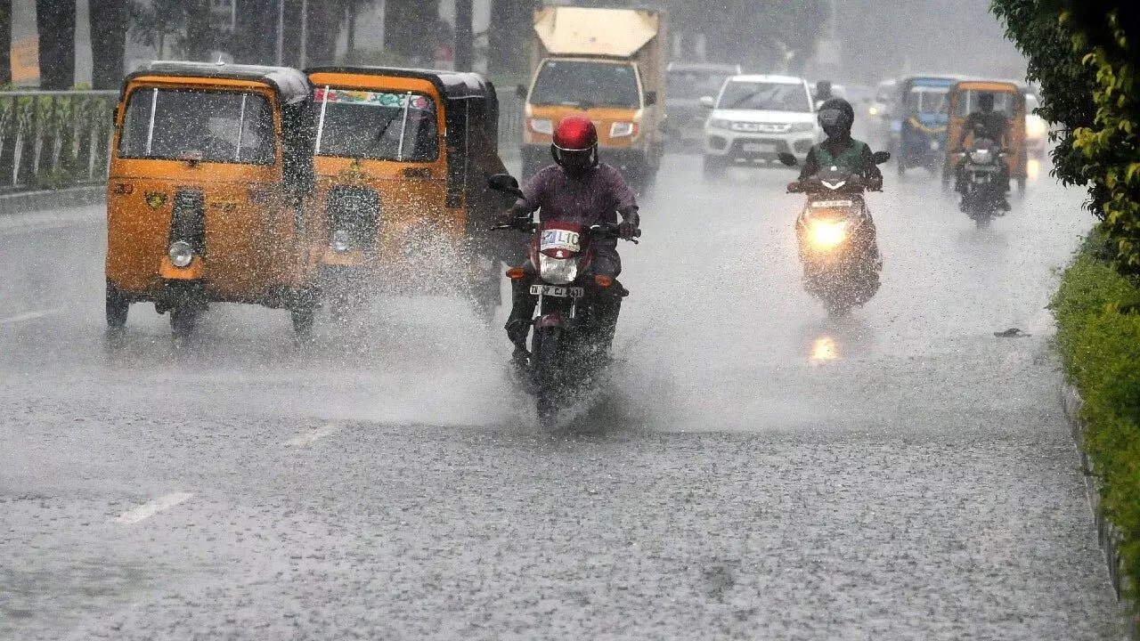 Eight Flights Cancelled at Chennai Airport Due to Heavy Rain