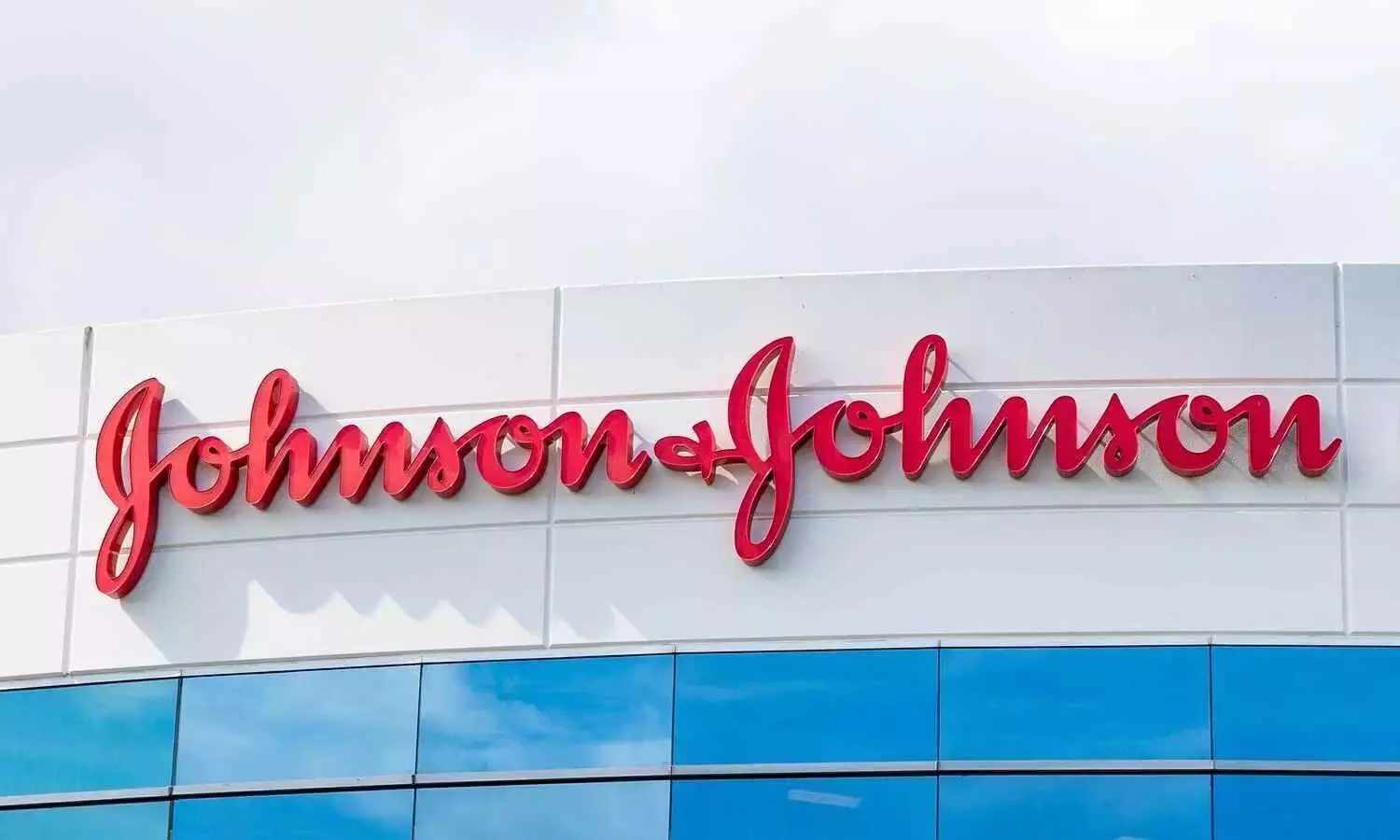 Johnson & Johnsons Baby Talcum Powder: Cancer Claims and Legal Battles