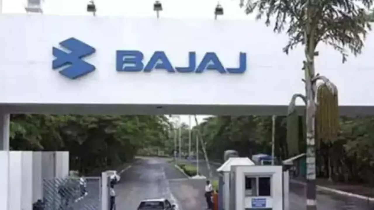 Bajaj Auto’s Mcap Falls Rs41,665.54 Cr