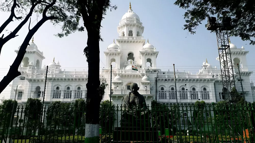 Ministers Review Renovation Work of Speaker’s Chamber, Council Building