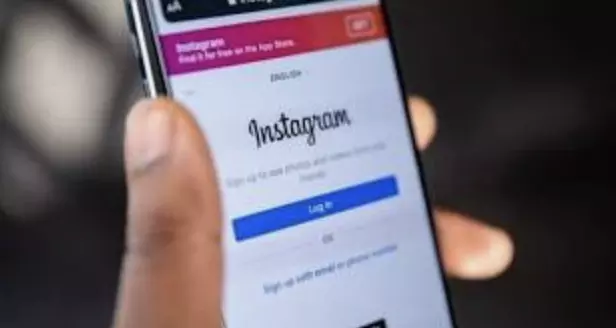 Instagram glitch! Users report issues with texting