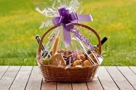 Raise a Glass: Perfect Gift Baskets for Christmas, Thanksgiving, and Birthdays