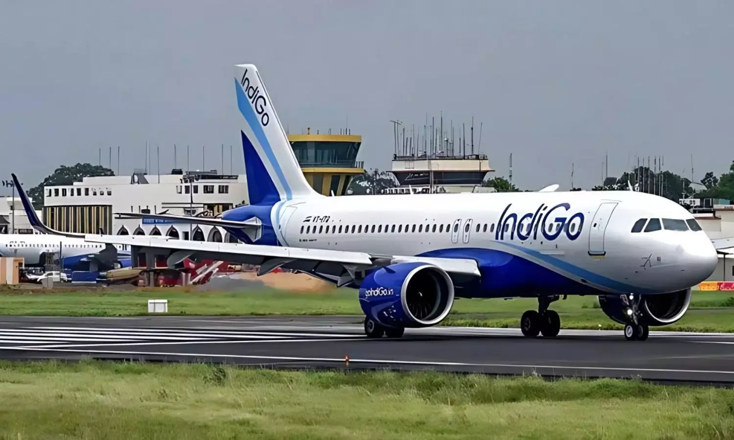 Hoax Bomb Threat Causes Emergency Landing of Kolkata-Bound IndiGo Flight at Raipur Airport