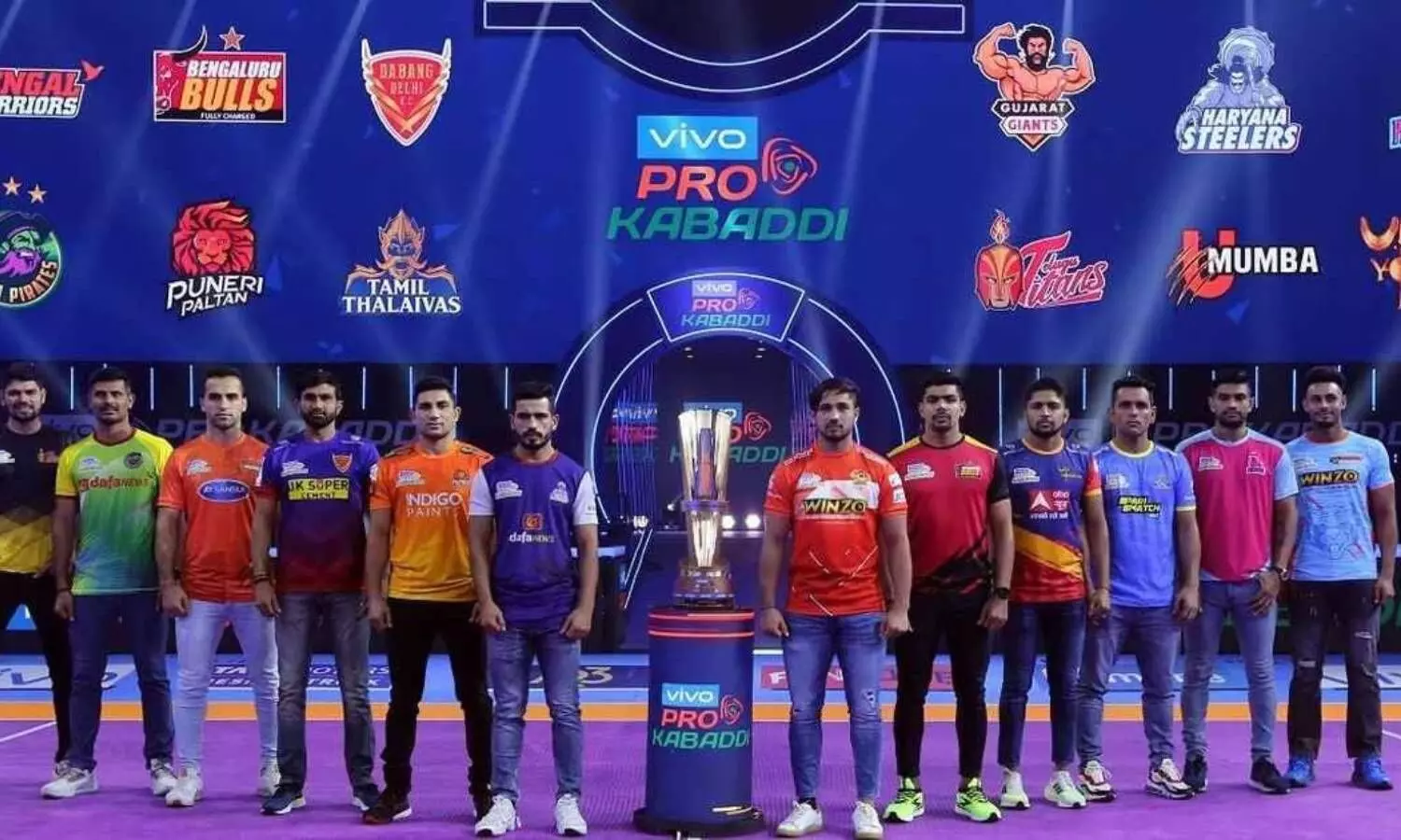 Pro Kabaddi 2024: Patna Pirates Climb to Third, Bengaluru Bulls Struggle