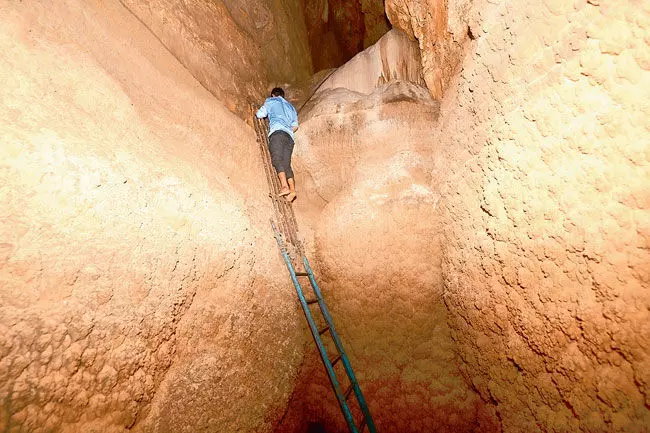 Valmiki Caves: The Seven Wells- Kailasa Girulu!