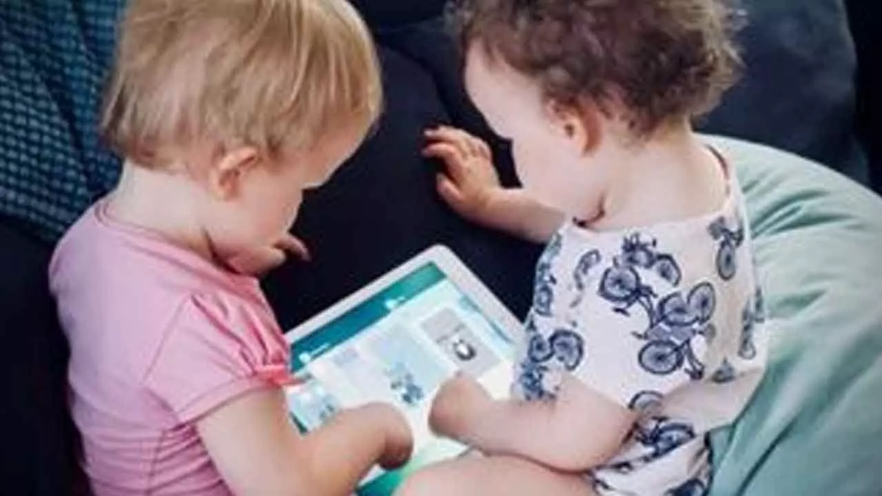 How Parental Screen Use Shapes Children’s Development