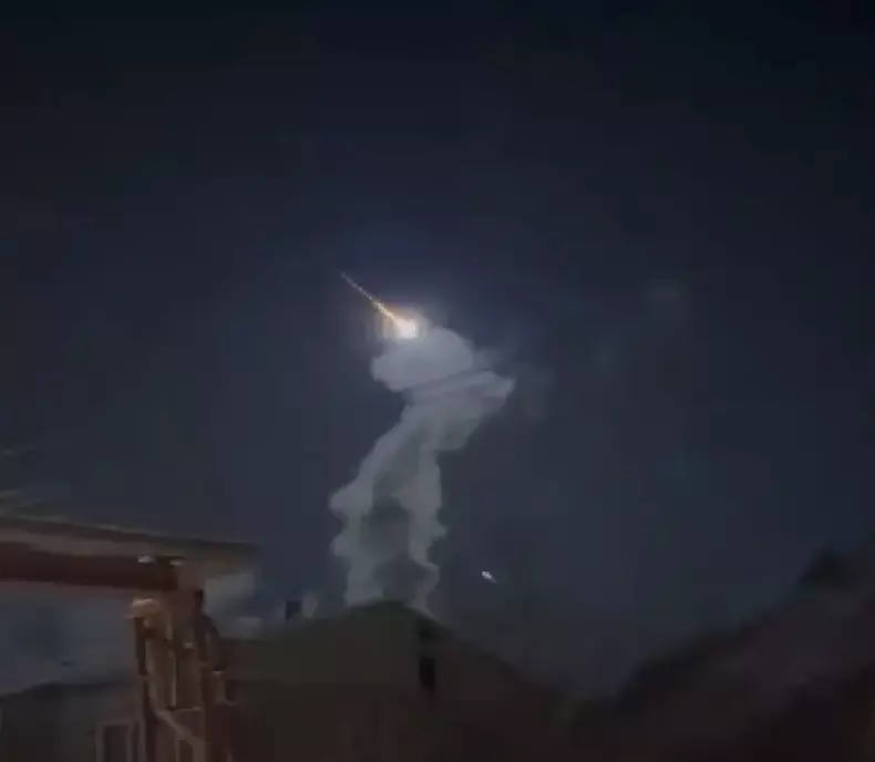 Asteroid collides with Earth, creates fireball over Russia