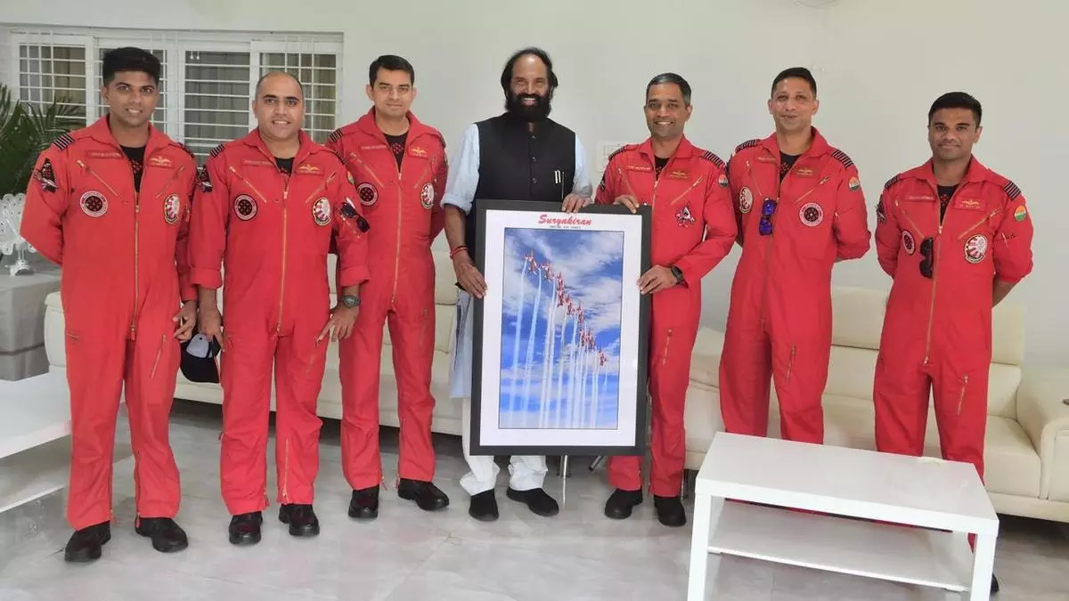 Surya Kiran Team meets Former fighter pilot and Minister Uttam Kumar Reddy