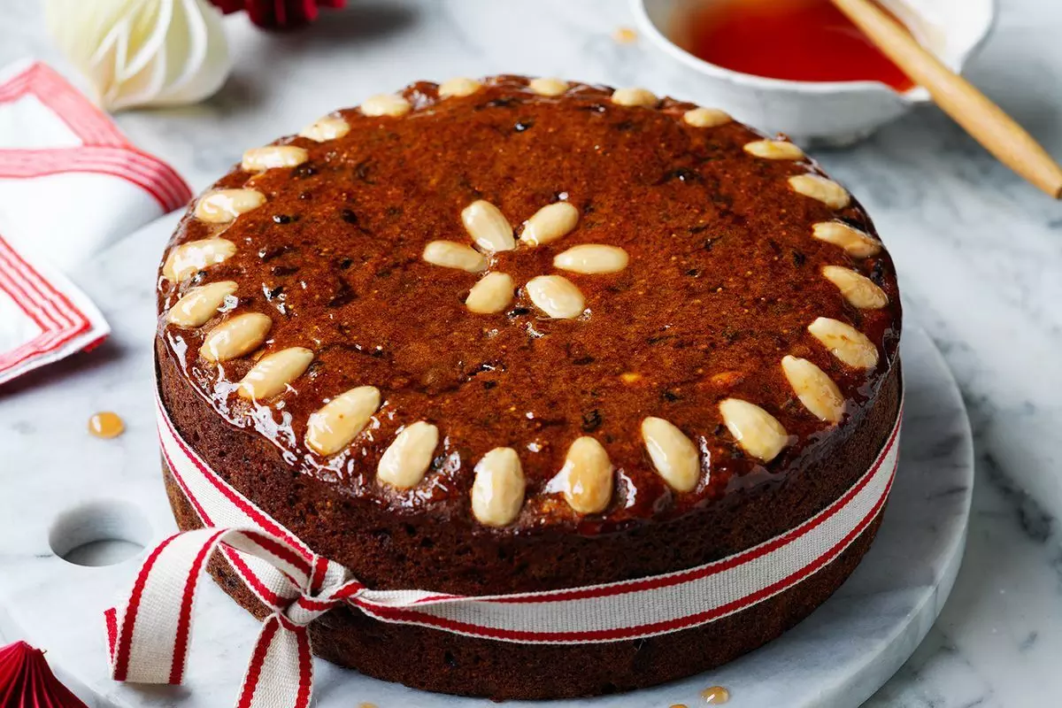 Best Christmas Cake Recipe for a Festive Holiday Celebration