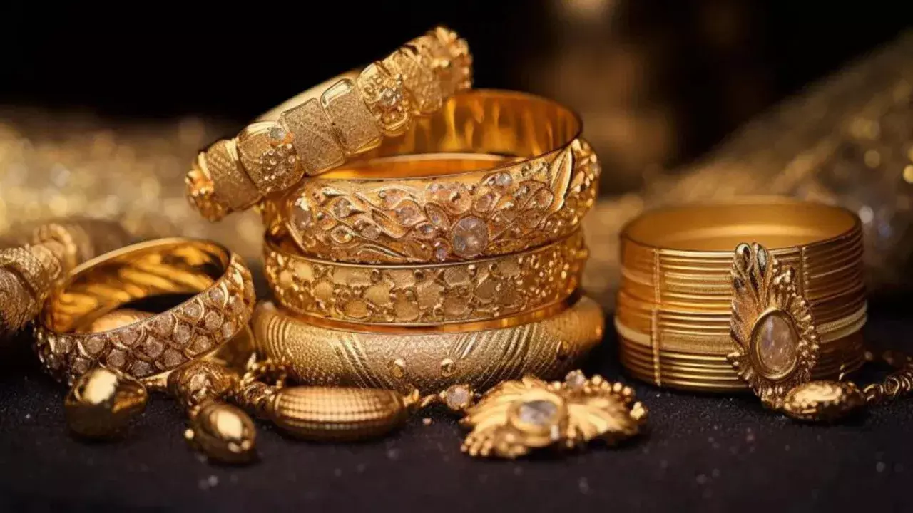 Gold Price Today in Hyderabad: Latest Gold and Silver Rates