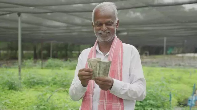 PM Modi Announces New Year Gift for Farmers: Rs. 10,000 Deposited Directly into Accounts