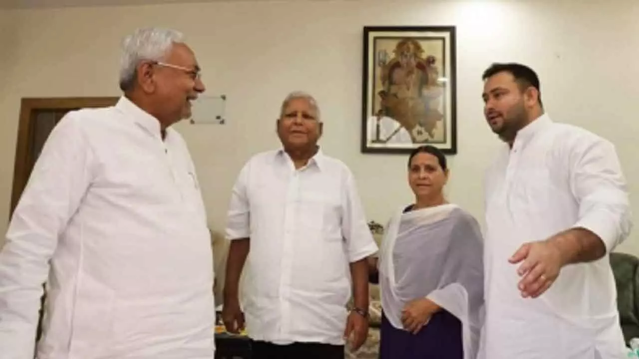 Lalu Shows Willingness To Reunite With Nitish; Tejashwi Differs