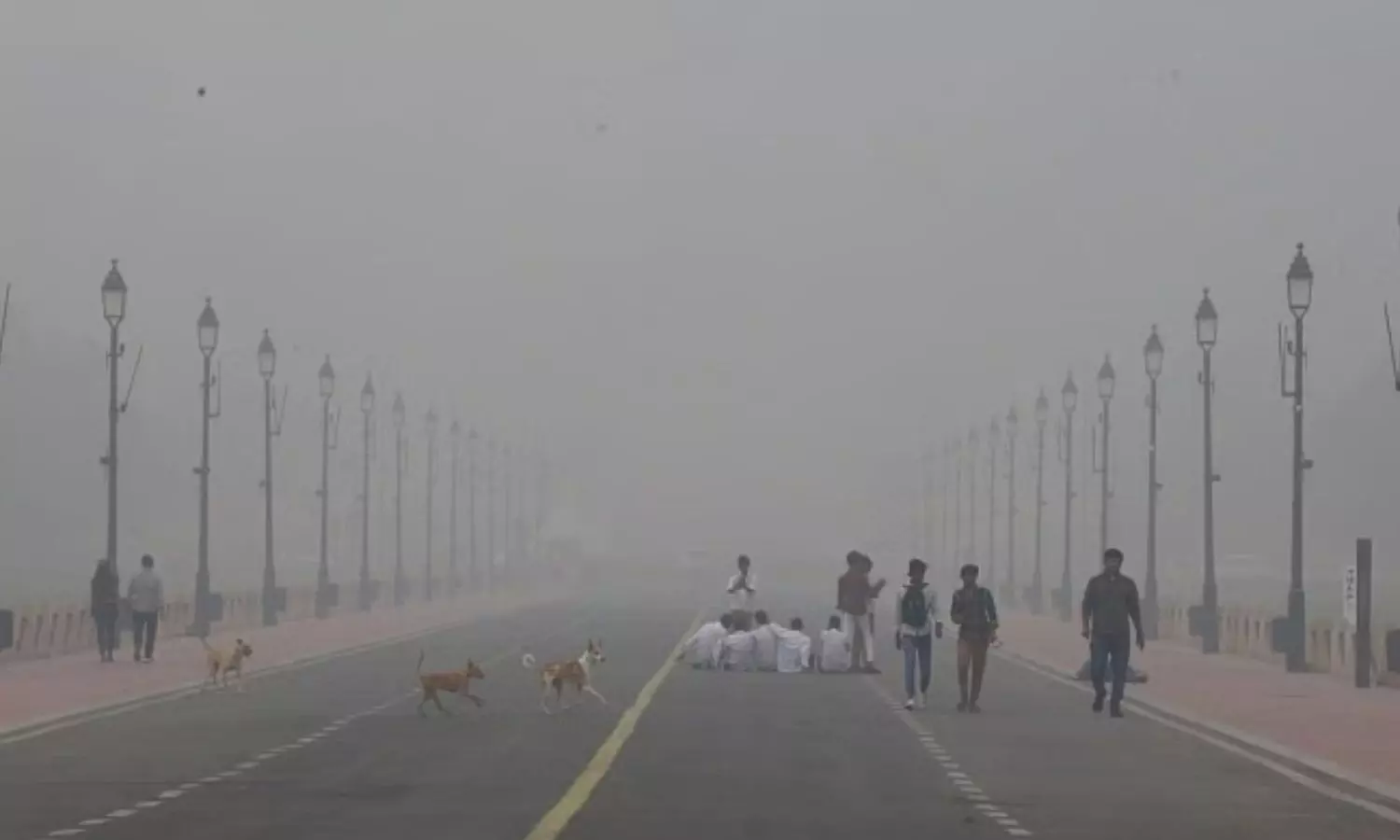 Delhi Airport Faces Major Disruptions Due to Thick Fog, Over 100 Flights Delayed