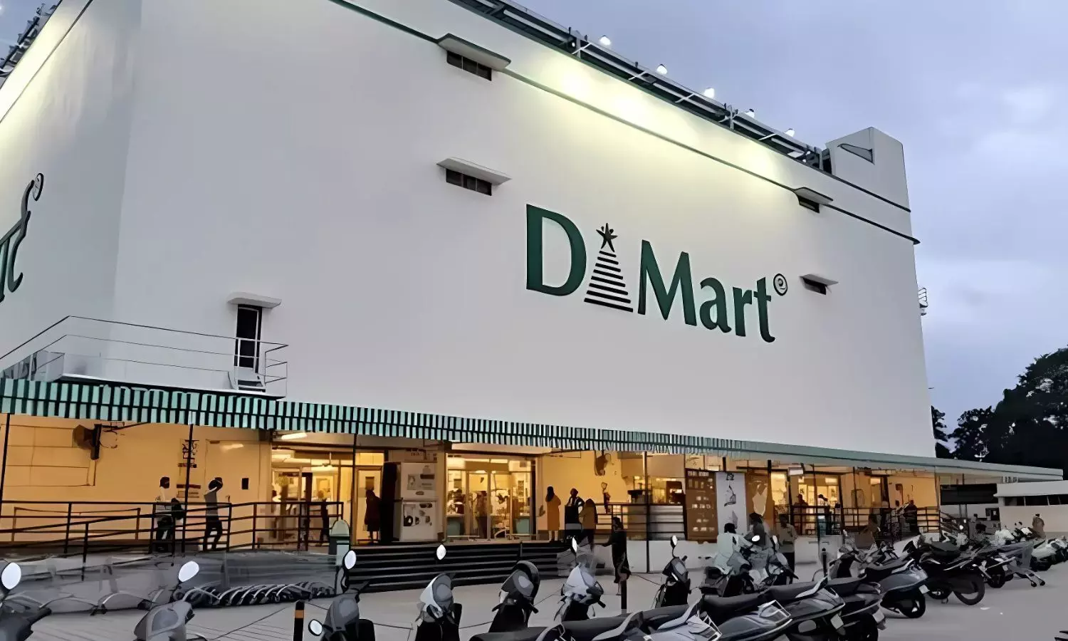 DMart Shares Dip; BSE Seeks Clarification on Friday’s Stock Rise