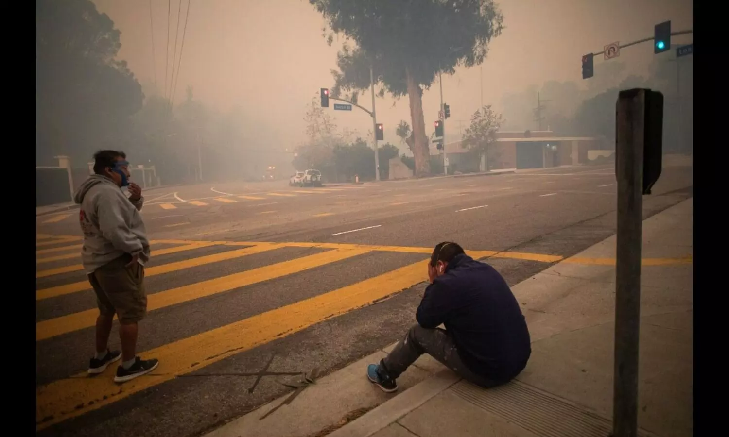 Wildfire Forces 30,000 to Evacuate Pacific Palisades, Los Angeles