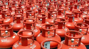 Govt Unveils Plans to Give LPG Subsidy Worth ₹35,000 Crore to Fuel Retailers