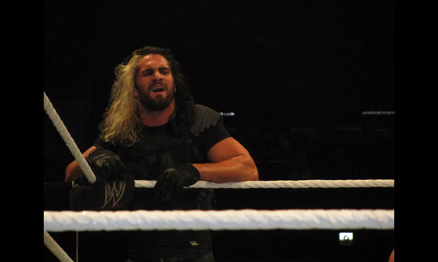 Seth Rollins Defeats Drew McIntyre in WWE Raw Main Event Clash