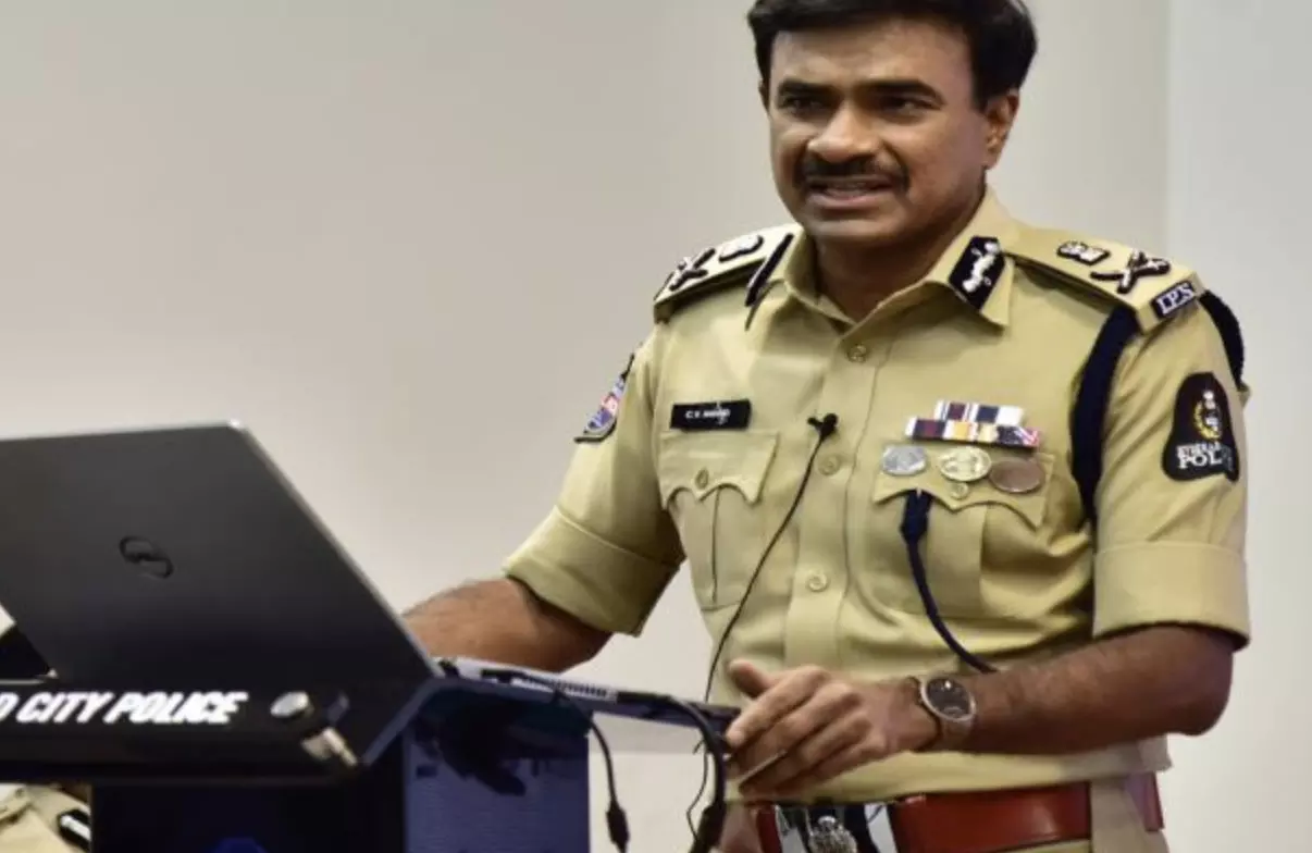 Hyderabad police crack down on cybercrime, Arrest 52 including senior bank officials