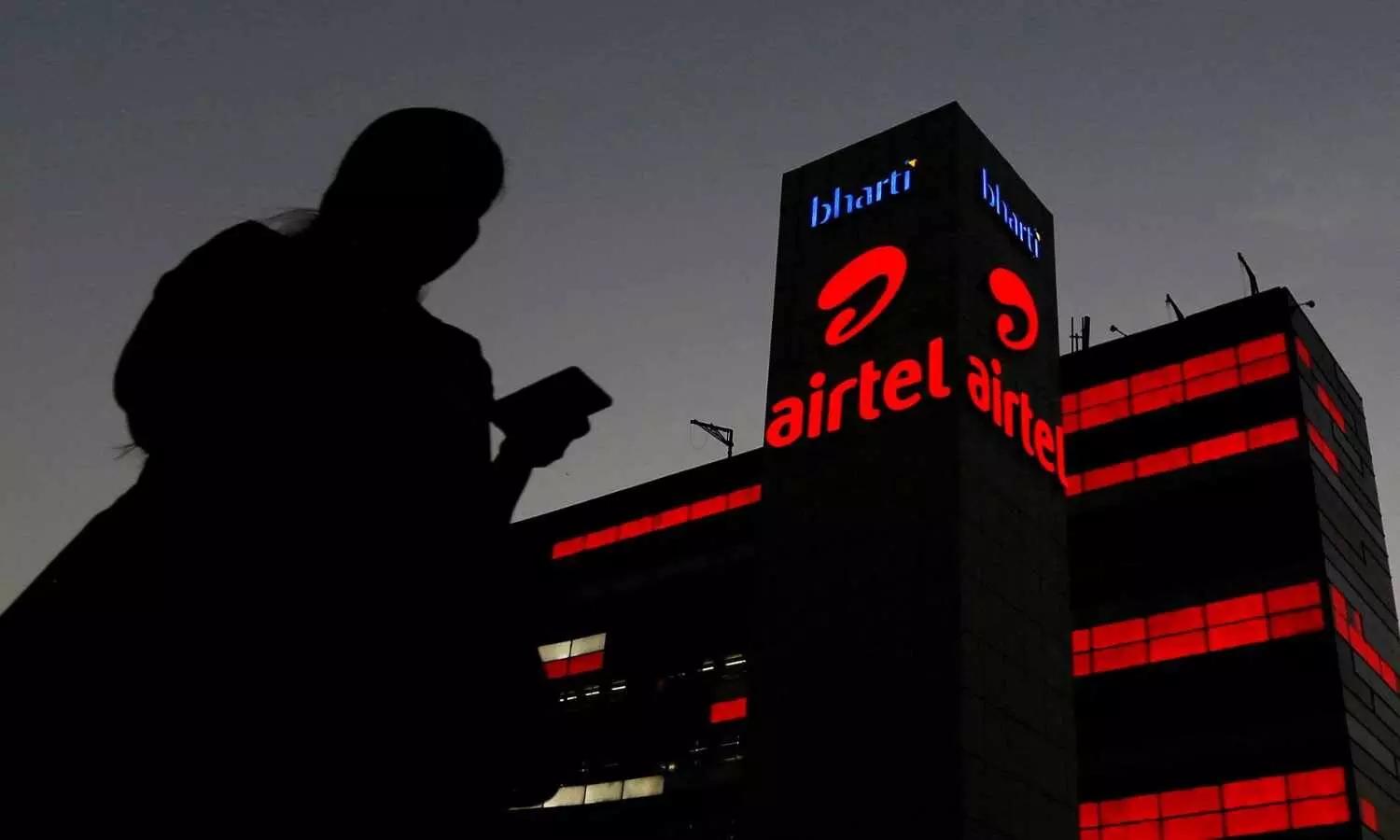 Bharti Airtel Q3 Results | Adjusted PAT zooms 121% to ₹5,514 crore; mobile ARPU at industry-leading ₹245