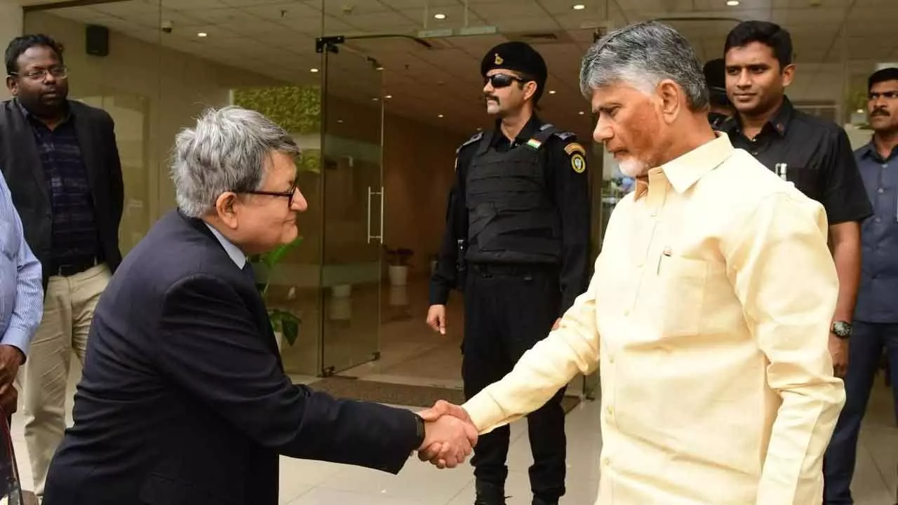 AP CM Briefs Niti Aayog About Swarnandhra Vision